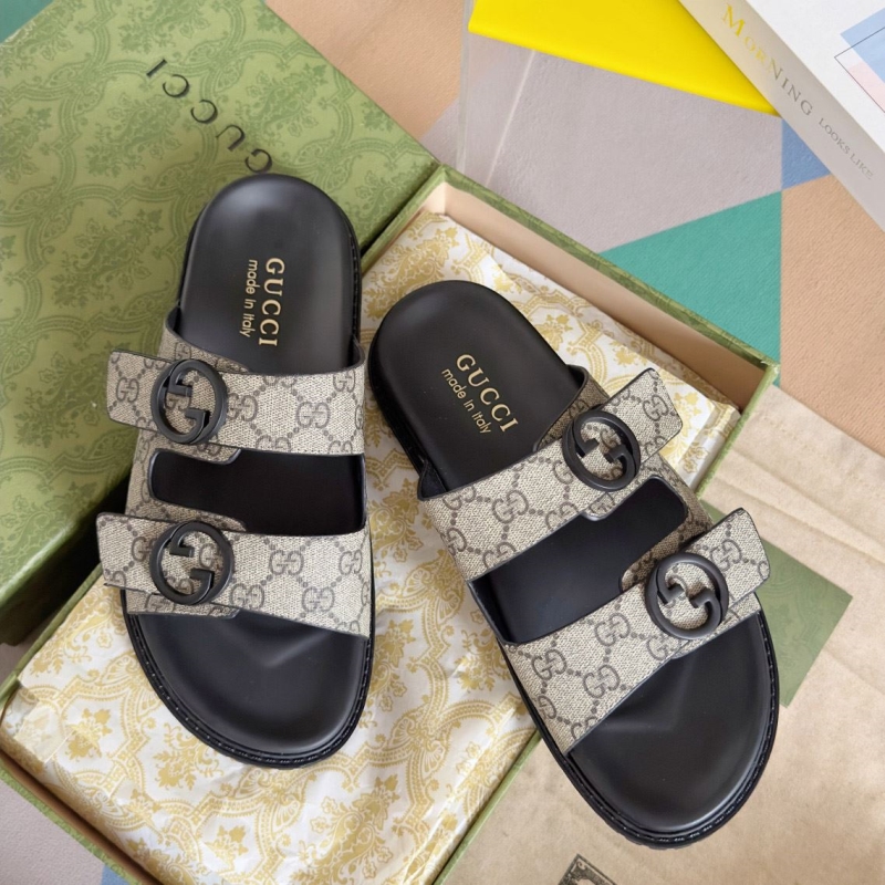 G*u*i slippers